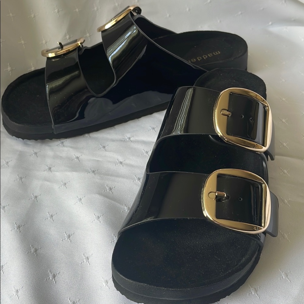 NWOT Madden Girl Patent Leather Black Slides with Gold Accents - Picture 6 of 6